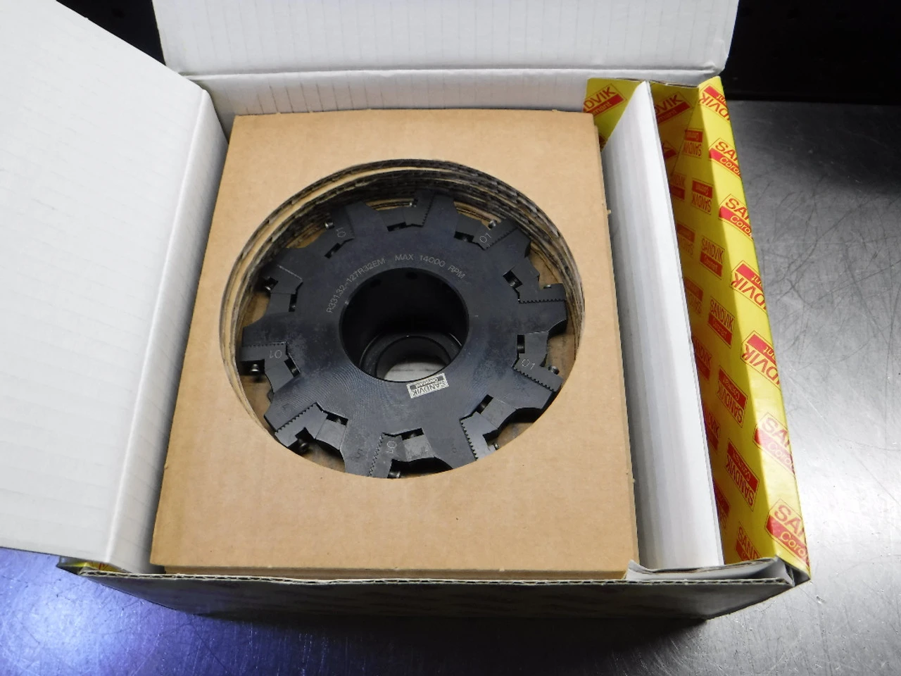 Sandvik 5" Slot Milling Cutter 1.250" Arbor R331.32-127R32EM (LOC2776B)