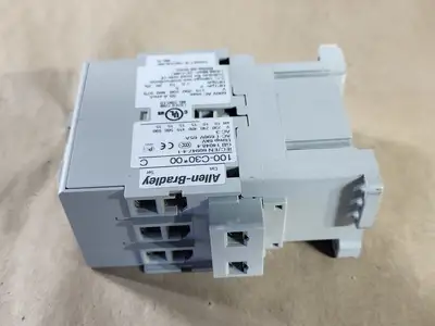 NEW ALLEN-BRADLEY 100-C30D00