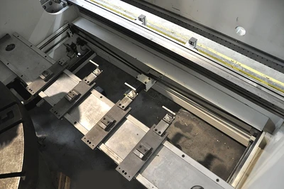 USED LVD PPEB 135 TON X 3100 MM CNC