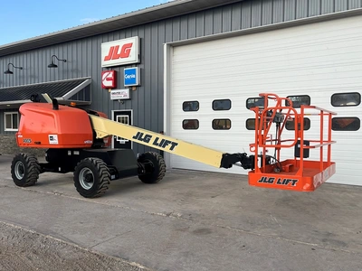 USED 2025 JLG 400S