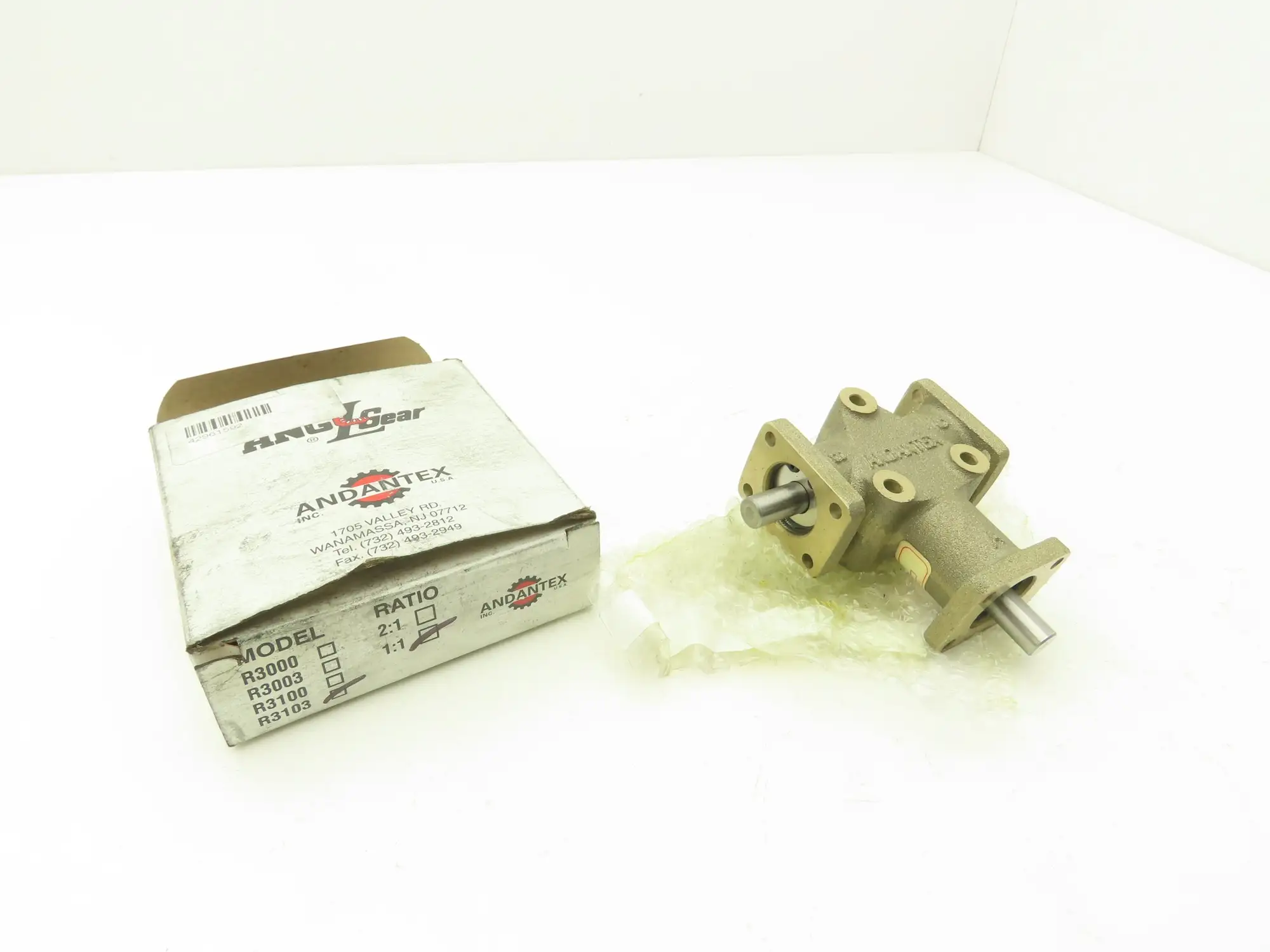 Andantex AnglGear R3103 Right Angle Gearbox Drive 3-Way 1:1 Ratio 3/8" Shaft