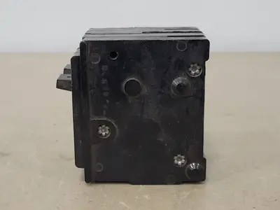 15 Amp, 2 Poles, 120/240 volts Circuit Breaker