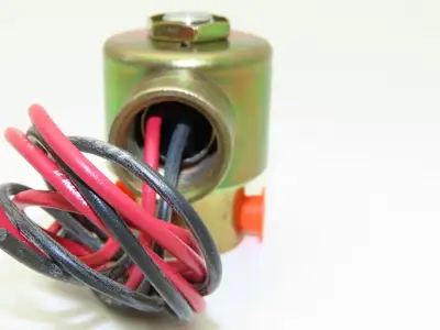 Honeywell Skinner C2KB1277N Solenoid Valve 2-Way (NO) 120V 275 PSI 1/8" NPT