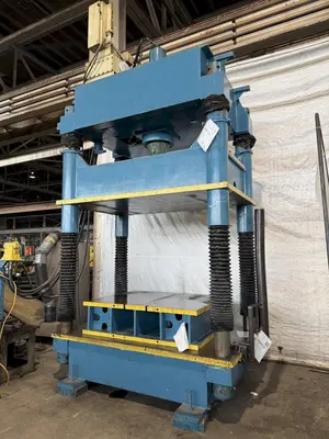 USED DAKE 18-255