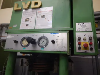 USED LVD 100 TON