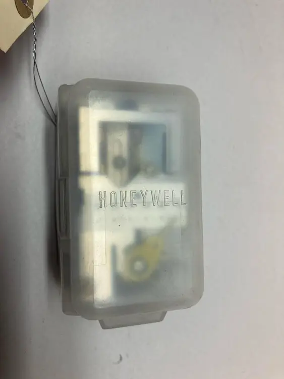 New | in-Stock HONEYWELL HP972B 1005 2 HVAC Parts and Equipment Ohio US | Surplus Asset Holdings #1225724