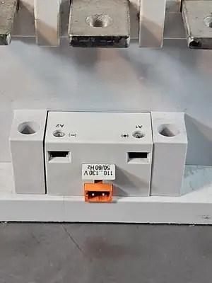 Allen Bradley 100-D300 Ser B Contactor (BIN641)