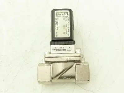 Burkert 5281 A Servo-Assisted  2/2 way Diaphragm Valve 1/2" NPT