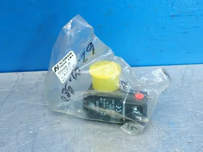 NEW AUTOMATIC VALVE USA 70199DB