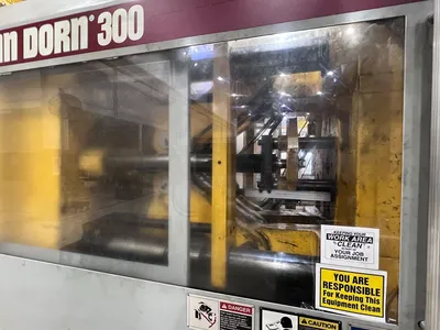 1997 VAN DORN DEMAG 300HT30 Plastic Injection Mold | Universal Press & Machinery (UPM) (16)