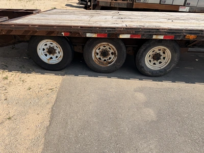 Used 2010 PJ GOOSENECK DECKOVER TRI-AXLE Deckover Trailers Michigan US | Miedema Asset Management Group #1338391
