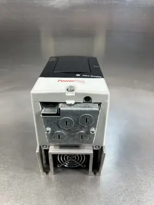 ALLEN BRADLEY 2 HP POWERFLEX 70 - 3Ø 480 VAC 20A D3P4A0AYNNNNN *TESTED* @1.1.4