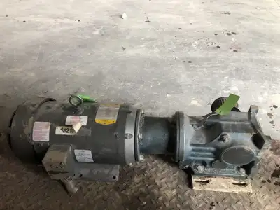 Sew-Eurodrive K47LP145 Gear Drive/Speed Reducer 1.5HP 3540lb-in 29.32:1
