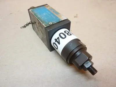 USED VICKERS DGMX2-3-PP-CW-S-40