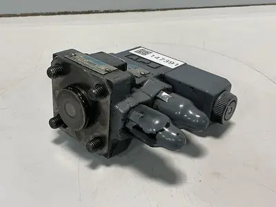 USED VICKERS DG4V-3-2AL-M-U-HL7-60