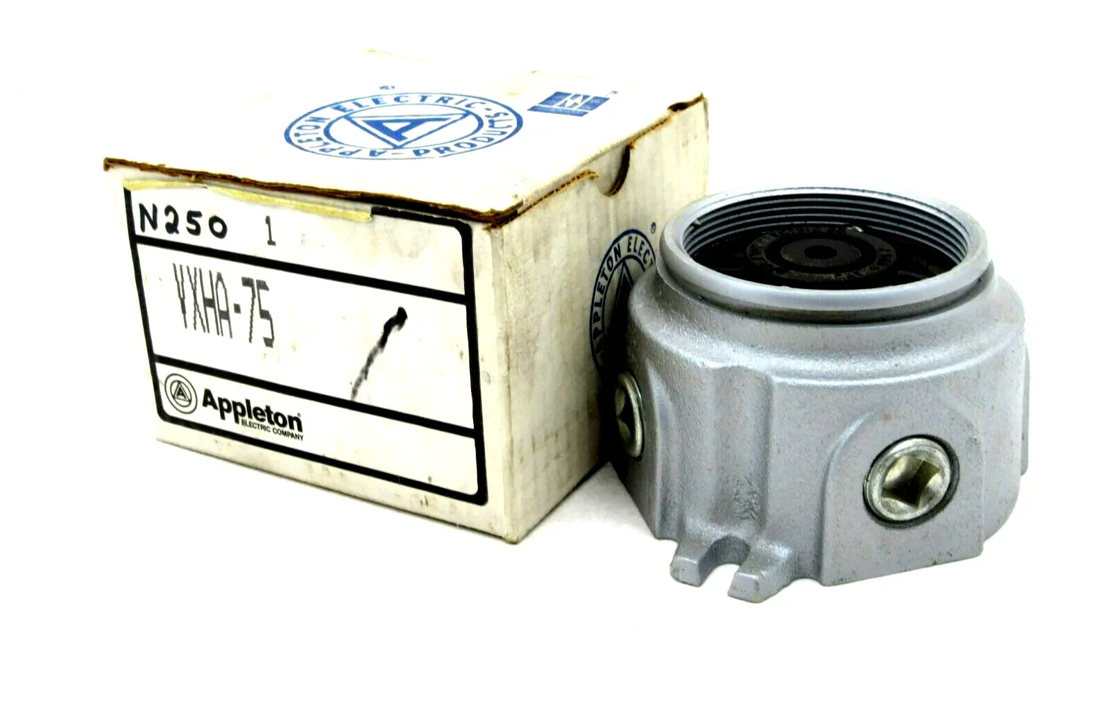 NEW APPLETON VXHA-75 MOUNTING FIXTURE VXHA75