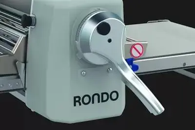 RONDO STM 5303 Reversible Sheeter | Harvest Equipment and Fabrication Inc (1)