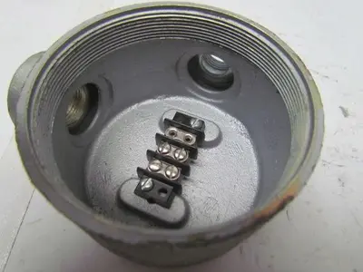 Appleton Electric GRH type EFHCA 1"npt hazloc conduit outlet box hub iron