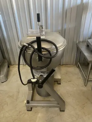 191-0017 Stephan VCM 44 A1 Vertical Mixer w Dough Blade