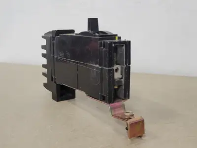 USED SQUARE D FH16015C