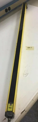 Used Banner SLSE30-900Q8 Miscellaneous Equipment (Electrical & Power) | J&J Industrial Supply #502494