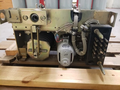 Westinghouse 50-DHP-250 Breaker 1200 Amps