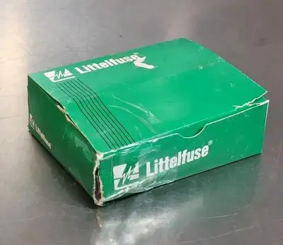 Littelfuse FLSR-1-ID Fuse 1AMP 600VAC 300VDC Box w/ 7 Loc4C32