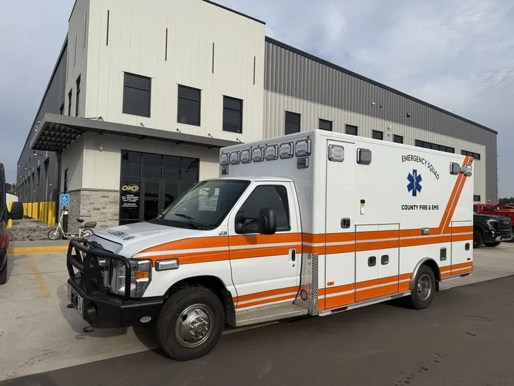 Used 2021 FORD PL CUSTOM AMBULANCE Misc Trucks Minnesota US | Carco Truck & Equipment #1514130