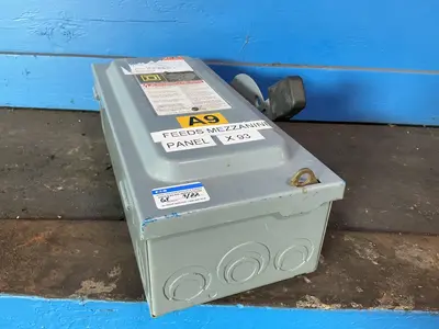 Used SQUARE D D322N Switchgears Ohio US | HGR 24 #1437877