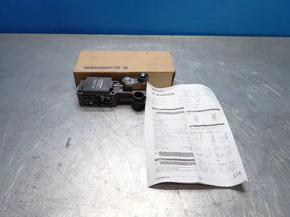 New | in-Stock SCHMERSAL 151151762 Relays & Switches | HGR 24 #739540