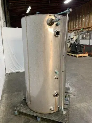 175 Gallon Closed Storage Tank