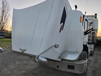 USED 2018 PETERBILT 567