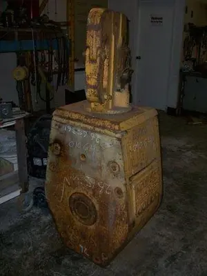 USED SKYTOP BREWSTER DTB-103 100 TON TUBING / TRAVELLING BLOCK AND HOOK