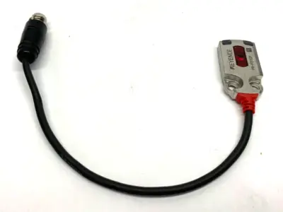 PR-F51CP | Keyence  Photoelectric Sensor Transmitter Thrubeam 0.6m 4-Pin 10-30VDC - Used