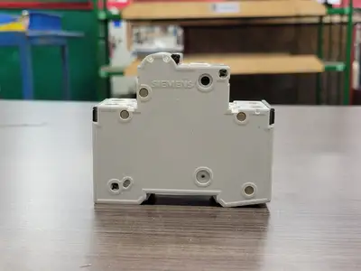 USED SIEMENS 5SY6202-7