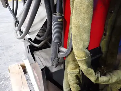 USED THE LINCOLN ELECTRIC CO PRECISION TIG 275