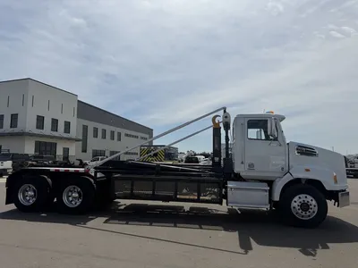 Used 2017 WESTERN STAR 4700 STELLAR Hooklifts & Roll-Offs Minnesota US | Carco Truck & Equipment #1513974