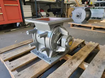 6" x 6" Rotary Airlock Valve
