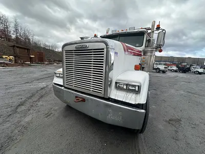 Used 2000 FREIGHTLINER CLASSIC FLD120 Conventional trucks Pennsylvania US | Proxy Equipment #1385355
