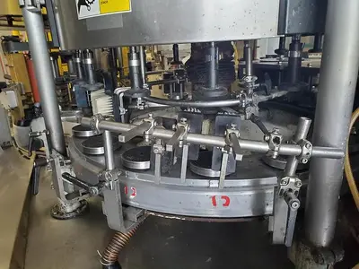 USED 1993 KRONES STARMATIC 16 STATION ROTART LABLER
