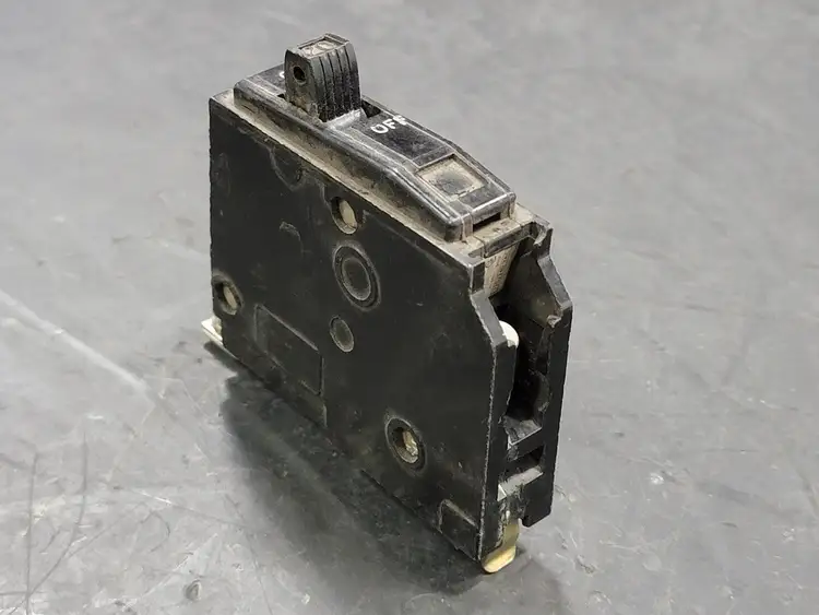 Used SQUARE D QO120 Switchgears British Columbia CA | Lenmark #241364