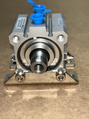 NEW SMC CDQ2L40-5D