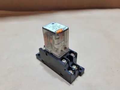 10A 24V/240V Relay w/ 15A 240V Socket