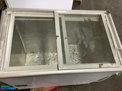 MMI Refrigeration CLR-CSTM-1001 5.5 cu. Ft chest coolers, 30”x32”x19-3/4” model #XS-160YX