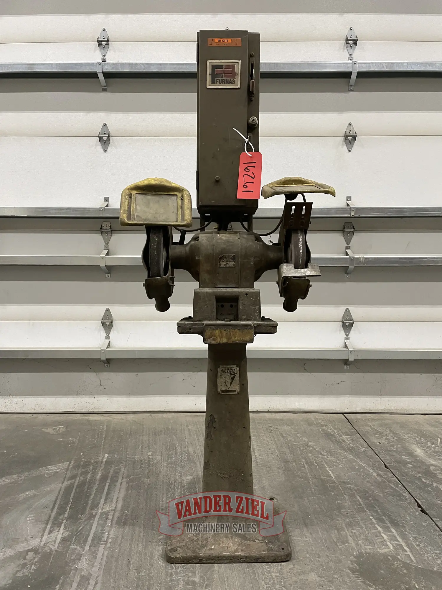 Black & Decker 10" Pedestal Grinder, Ball-Bearing Bench Grinder