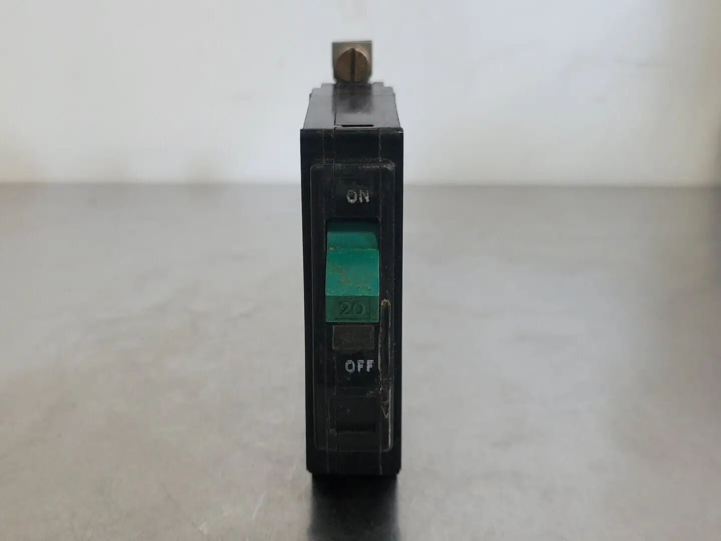 USED SQUARE D QOB120