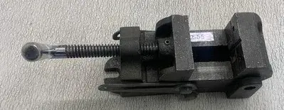 USED PIVOTAL VISE