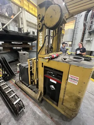 CLARK np300-40B Forklift Trucks | Midstate Machinery (3)