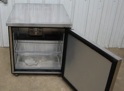 142-1087 True 27" Under Counter Stainless TUC-27F-LP-HC Freezer