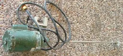 USED LIGHTNIN 3L31BLD2-7011. 120V